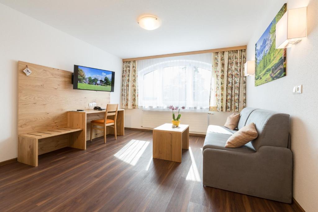 TV a/nebo společenská místnost v ubytování Sonnhof