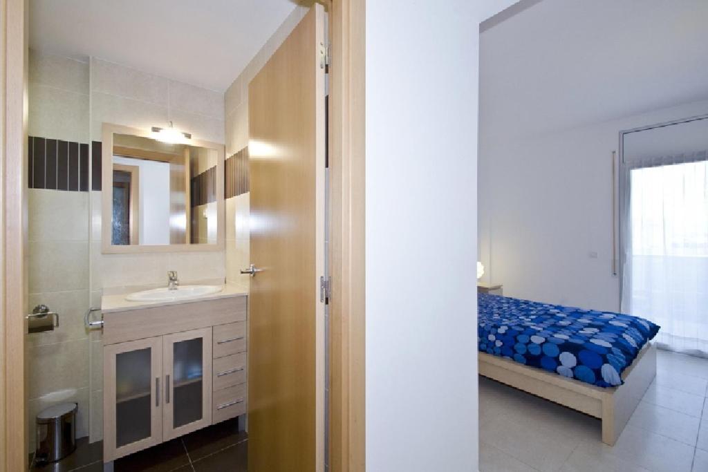 Postel nebo postele na pokoji v ubytování UHC Paradise Village Family Complex
