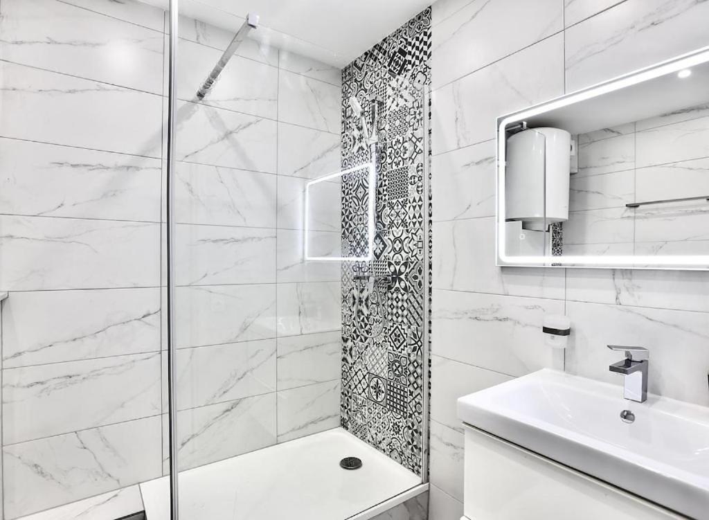 5 mins to Basel - Private Parking Space - Fully Renovated – photo 4