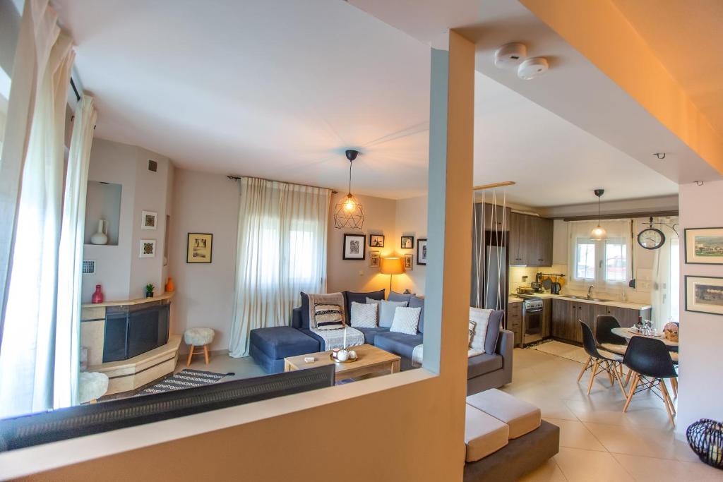Nicki's cozy apartment!
