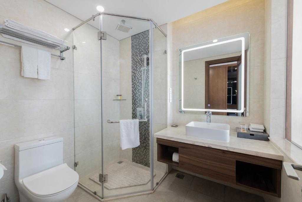 Deluxe Family Room with Partial Sea View - Complimentary Afternoon Tea Per Stay