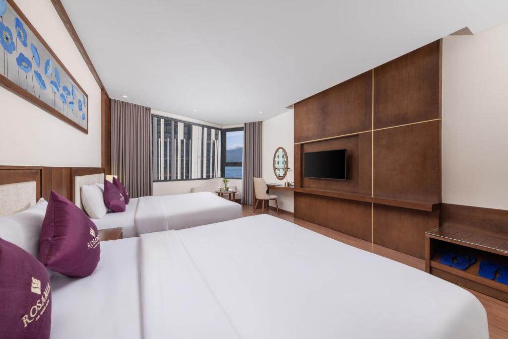 Deluxe Family Room with Partial Sea View - Complimentary Afternoon Tea Per Stay