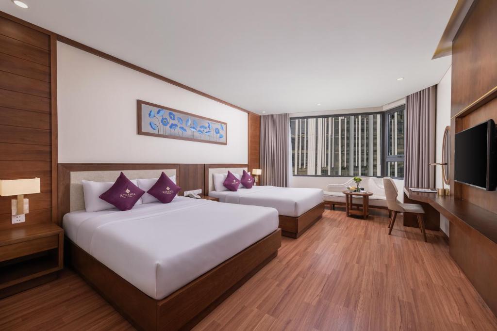 Deluxe Family Room with Partial Sea View - Complimentary Afternoon Tea Per Stay
