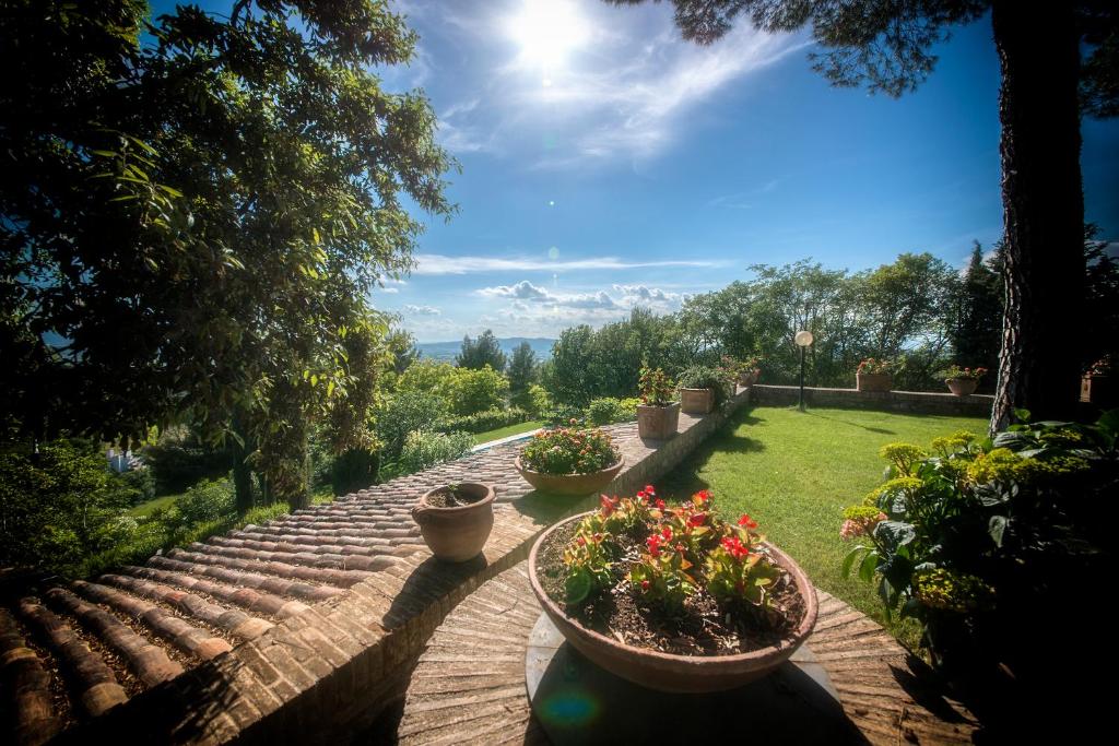A garden outside Casa Dei Lecci