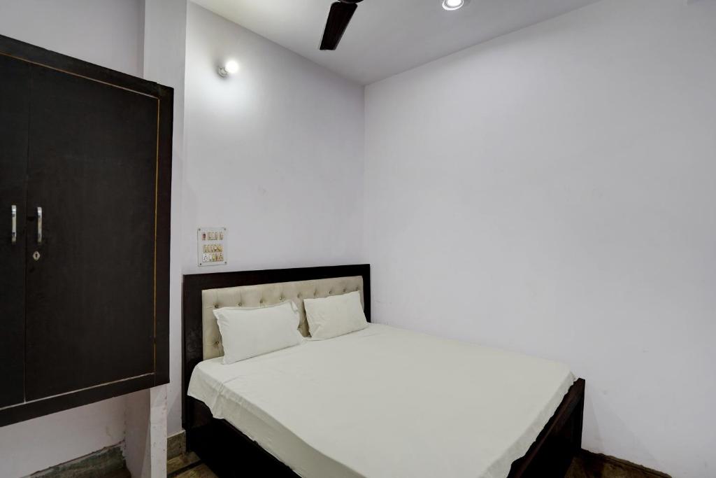 OYO The Honirav Hotel - Housity