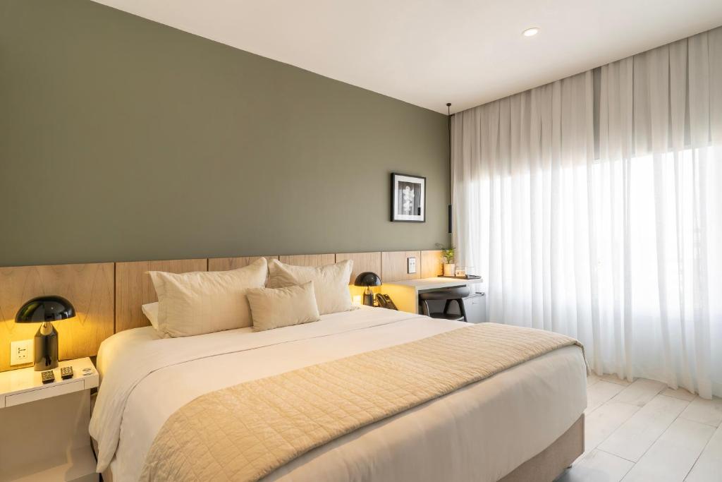 The Hub Urban Hotel