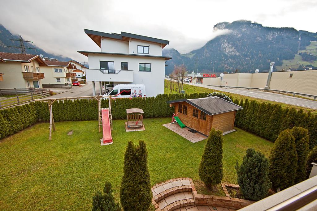 Nespecifikovaný výhled na hory nebo výhled na hory při pohledu z apartmánu