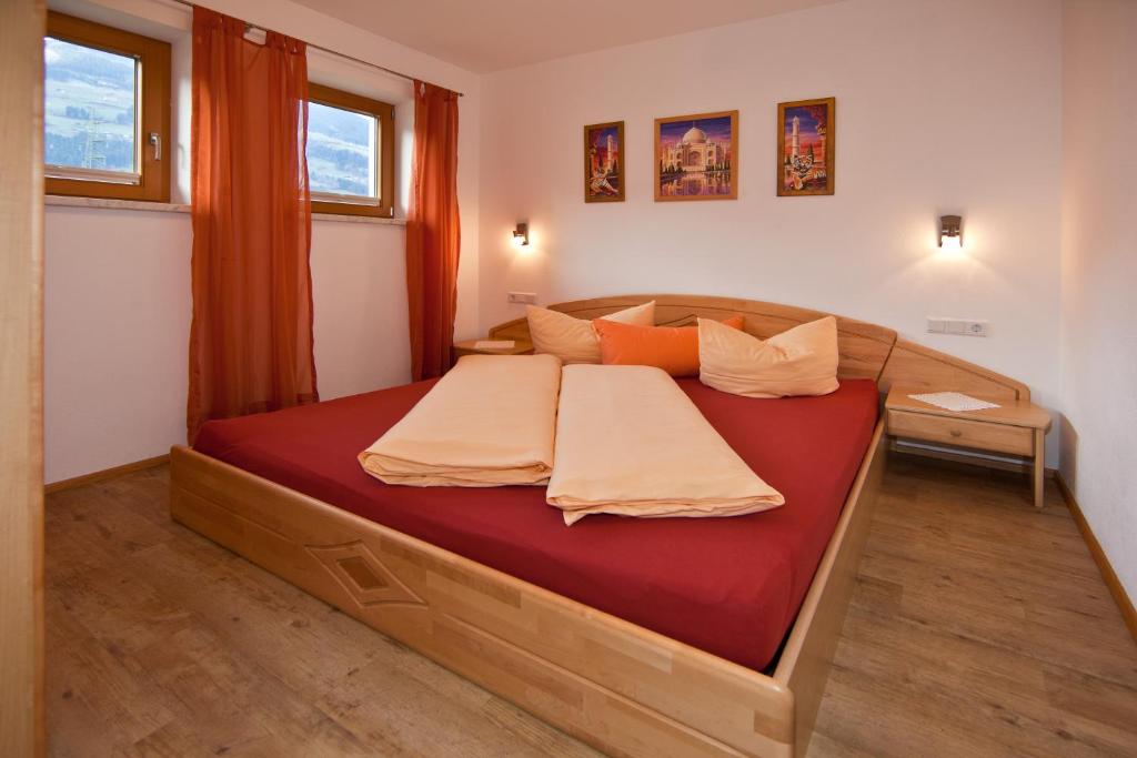 Postel nebo postele na pokoji v ubytování Apartment Oberbichl