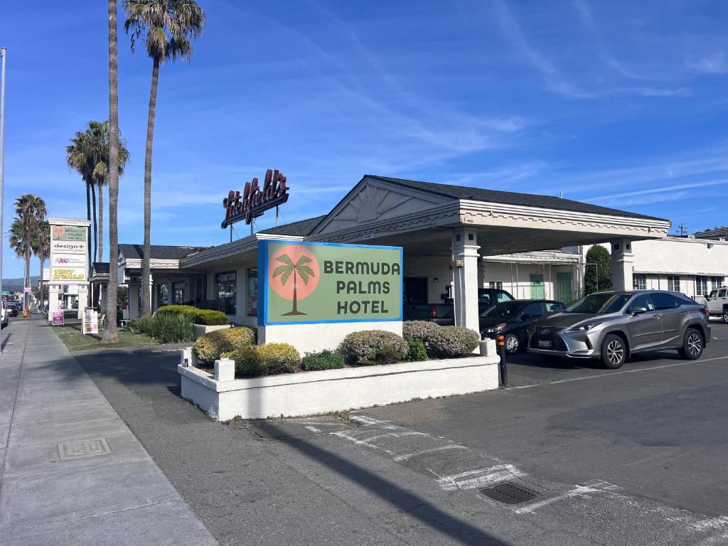 Bermuda Palms Hotel - Housity