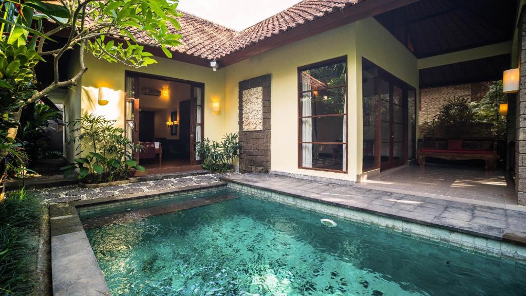Bazén v ubytování Kori Ubud Resort, Restaurant & Spa nebo v jeho okolí