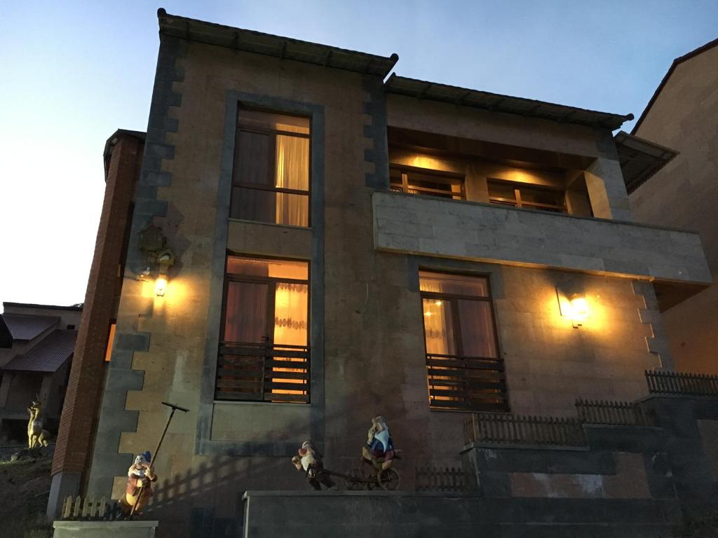 Deer Villa - Hizvo