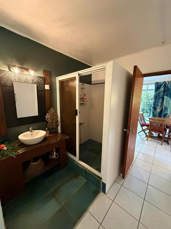Plage privée - Vahine Ori Lodge - photo 8 - Raiatea, Polynésie