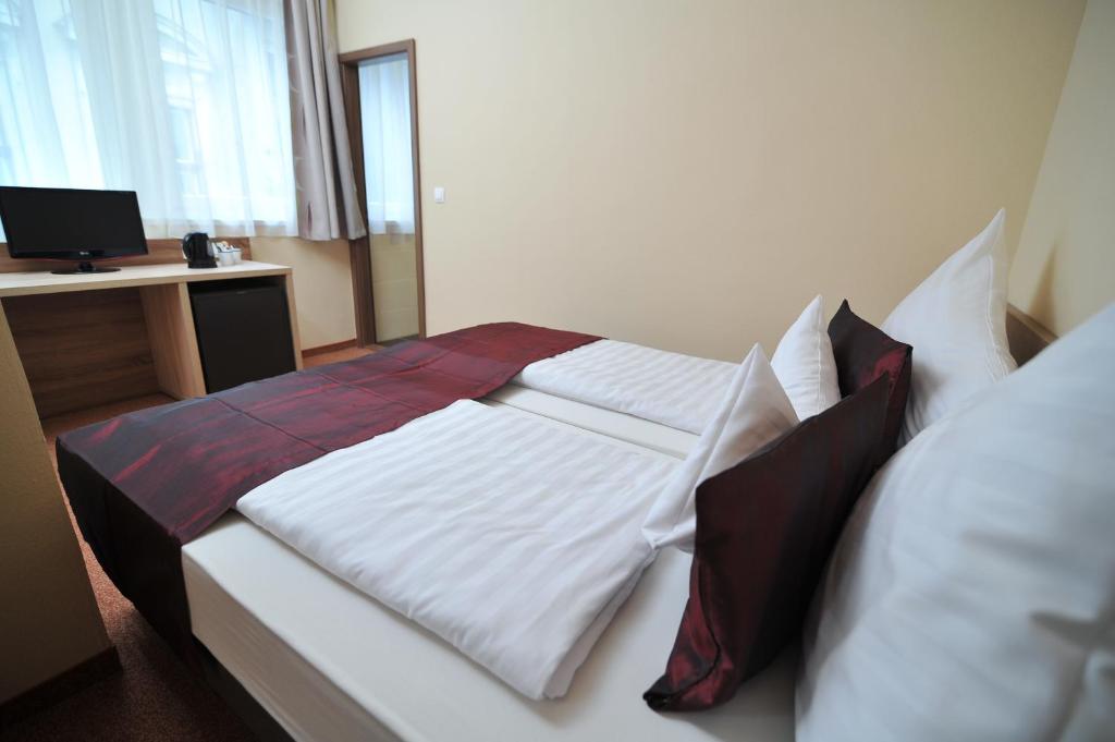 Centrooms Eger - Resim 11