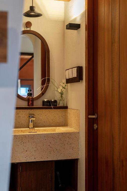 Phòng Deluxe Giường Đôi Có Bồn Tắm