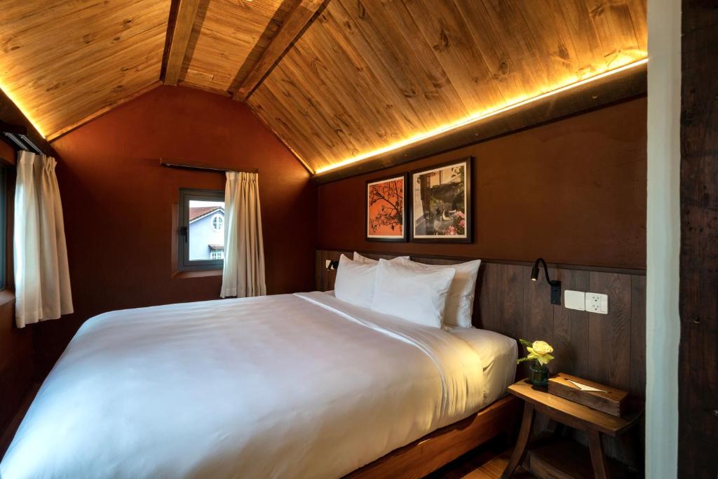 Phòng Deluxe Giường Đôi Có Bồn Tắm