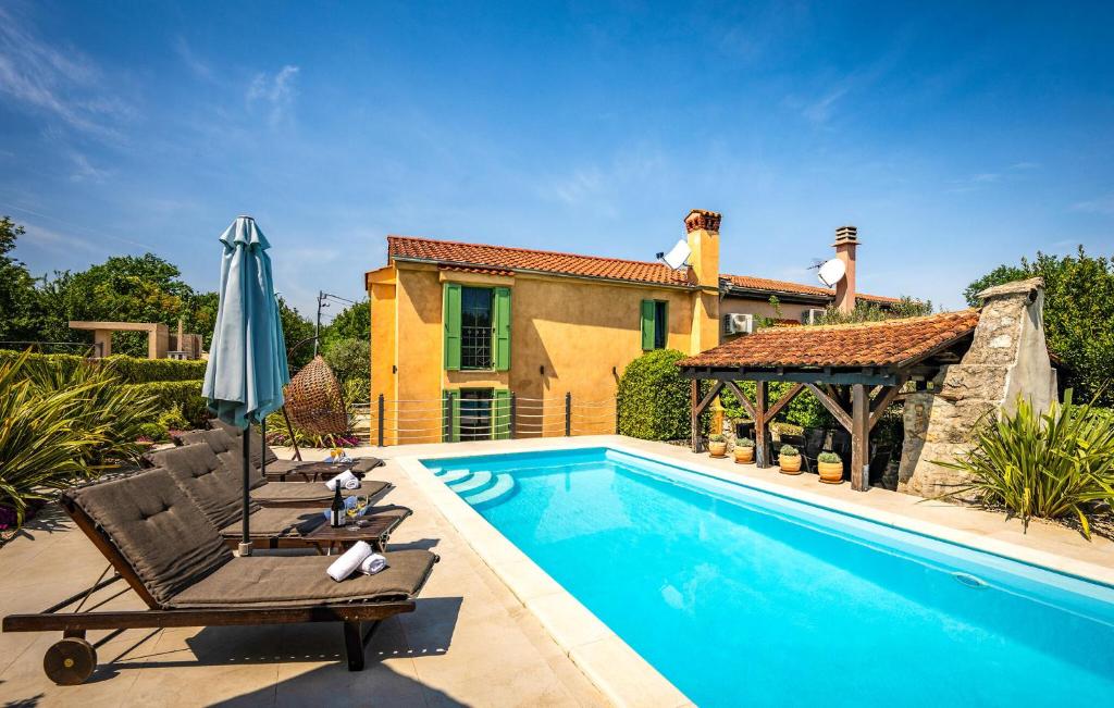 Nice Home In Malinska