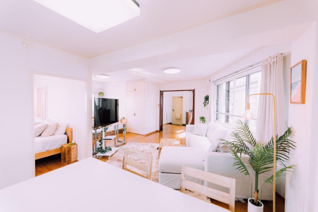 Spacious Hakata Apartment Walk to Hakata Station