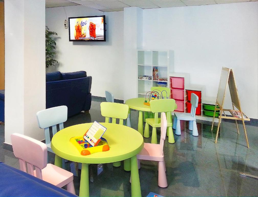 TV a/nebo společenská místnost v ubytování HOTEL SANT PERE ll HSPII