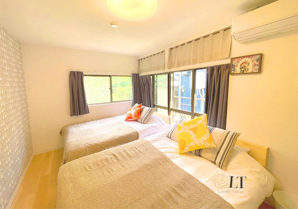 Spacious 2 Bedroom Apartment Near Haneda Airport Up to 9 Guests