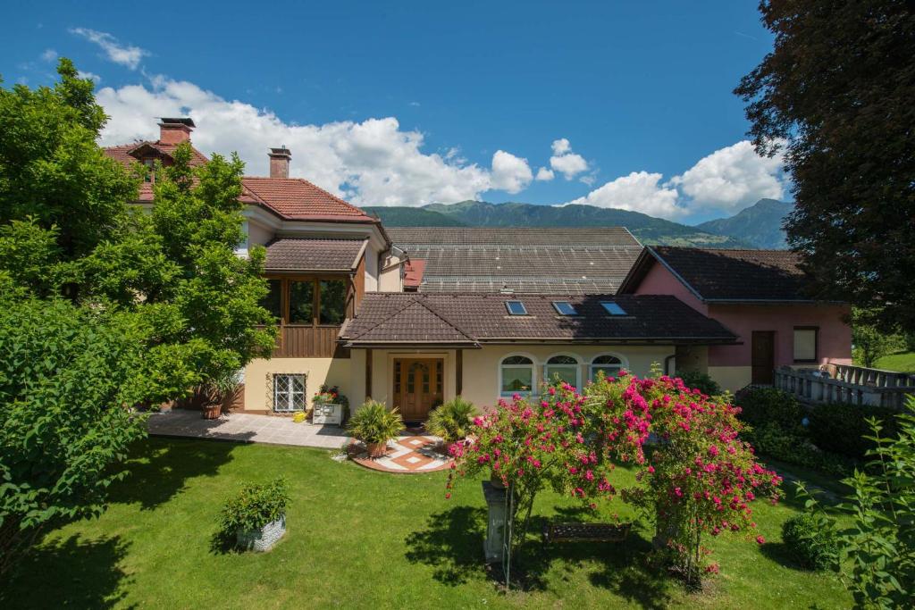 Výhľad na hory alebo výhľad na hory priamo z apartmánu