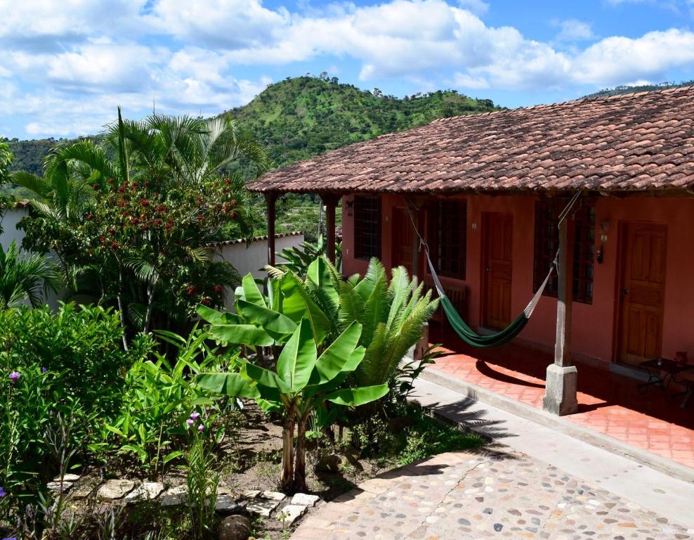 Nespecifikovaný výhled na hory nebo výhled na hory při pohledu z bed and breakfast