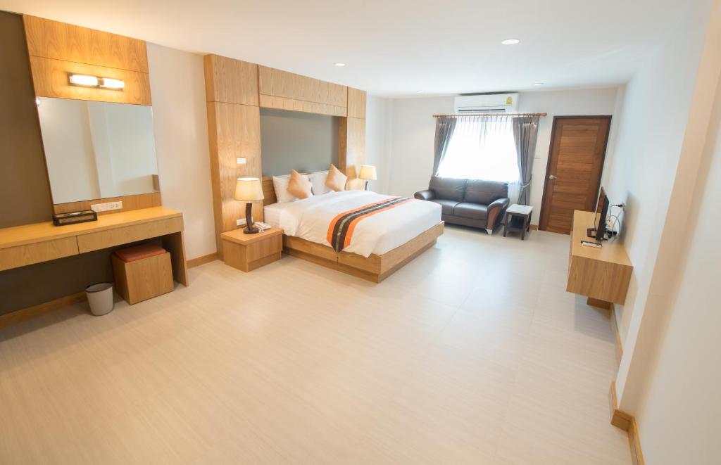 
Grand Deluxe King Room
