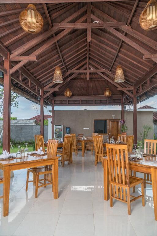 TV a/nebo společenská místnost v ubytování Puri Pandawa Resort