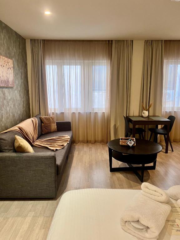 Athenian Retreat Penthouses