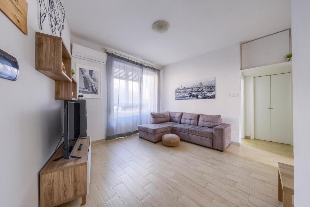 TwelveHolly apartment - Hizvo