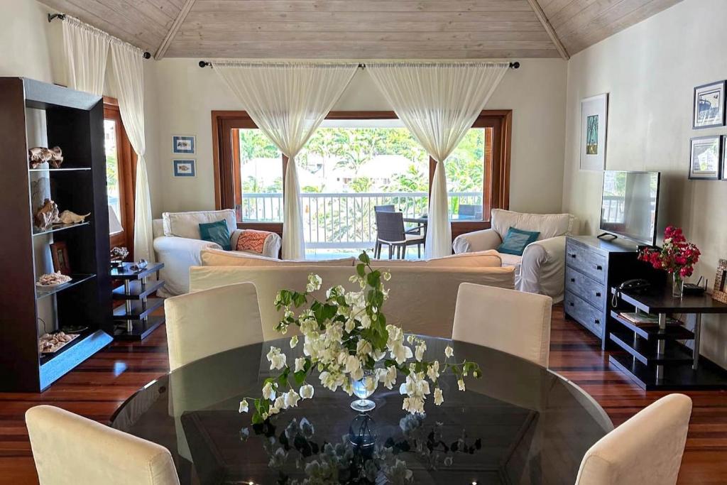 Stunning Seaview 1 Bedroom Villa Escape - Nonsuch Bay resort