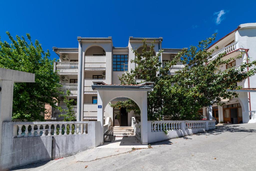 Magnolia rooms and apartments