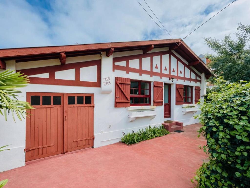 Maison Basque avec Terrasse, Clim, et Wi-Fi à 600m de la Plage - Arcachon