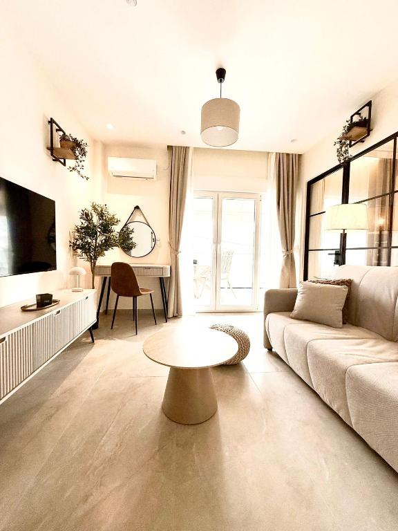 Fterna II Apartment Perea-1 Bedroom, Large Balcony, Near Beach & Airport