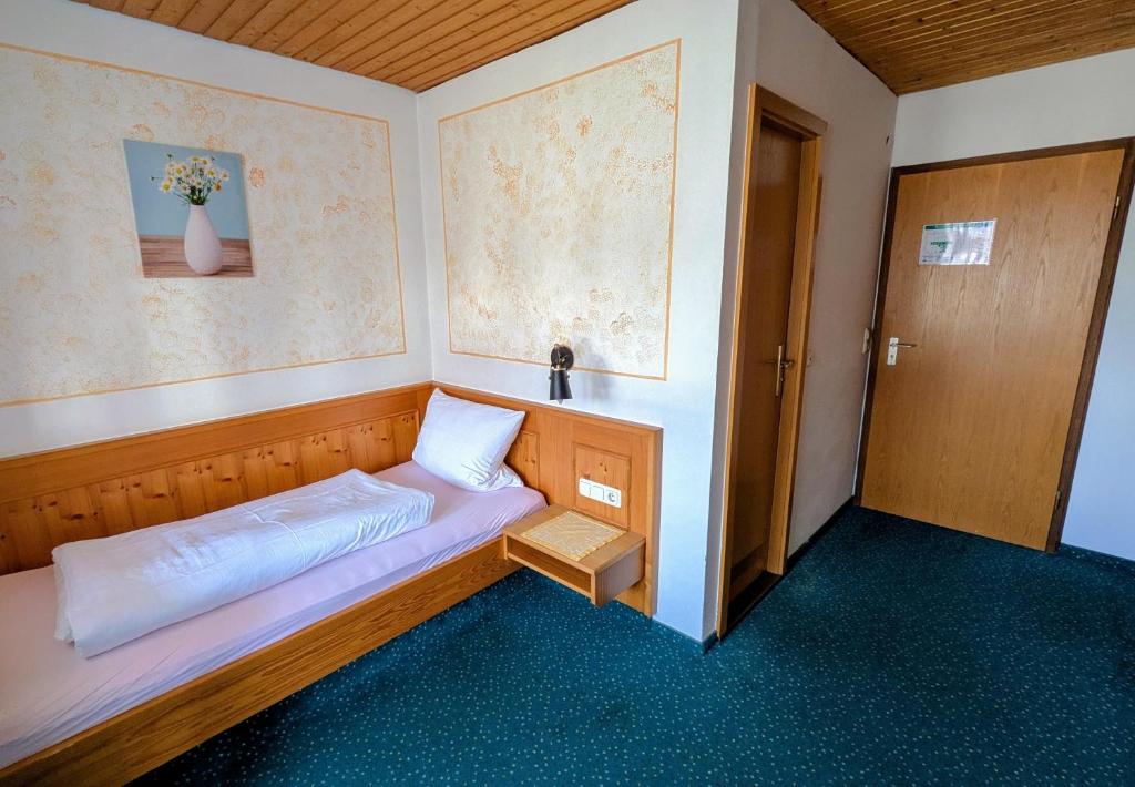 Gasthof zur Post - Single Room