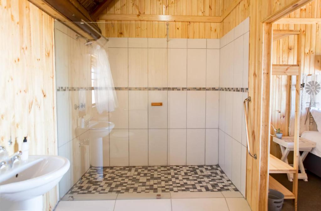 Kalahari Lion's Rest - Luxe Tweepersoonskamer Met Balkon