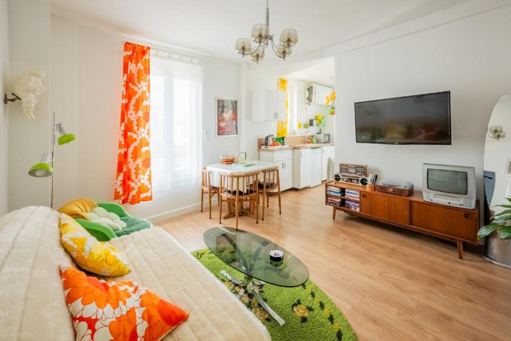 Le Vintage - 10 min Disneyland - Gare 50 m - Paris 30 min - CDG 30 min - Housity