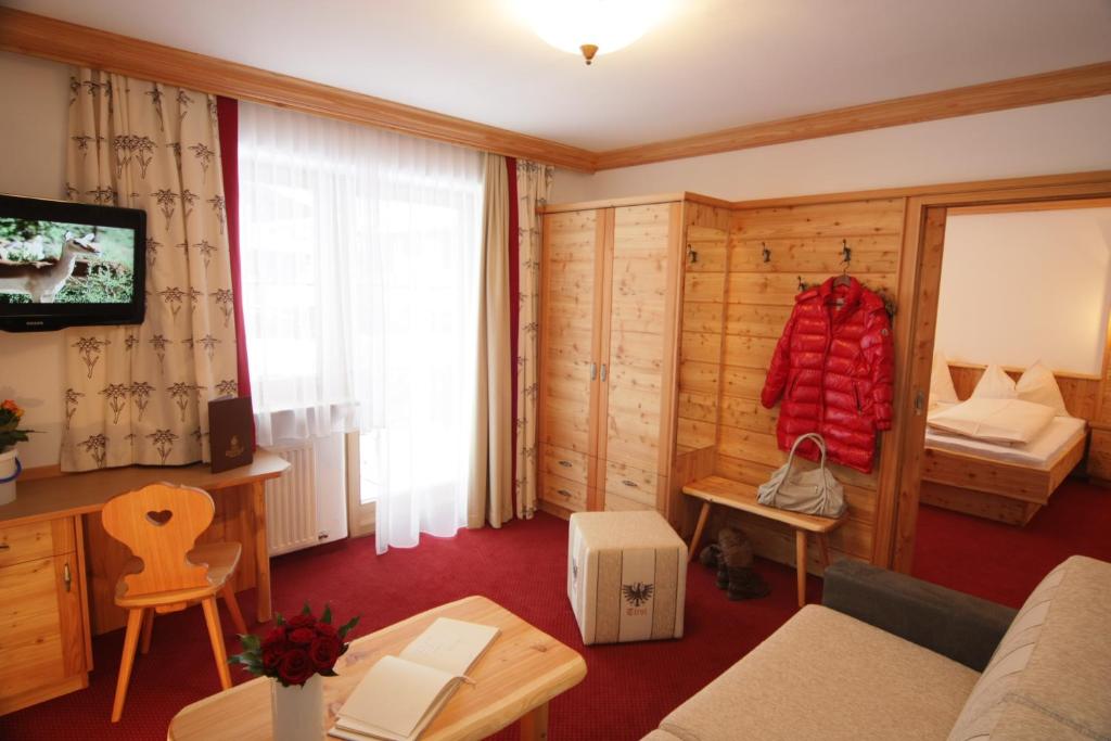 TV in/ali zabaviščno središče v nastanitvi Hotel Ritterhof Ellmau