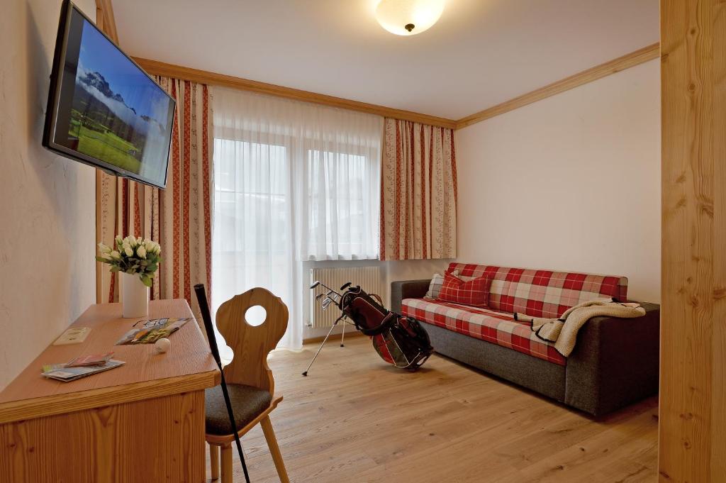 TV in/ali zabaviščno središče v nastanitvi Hotel Ritterhof Ellmau