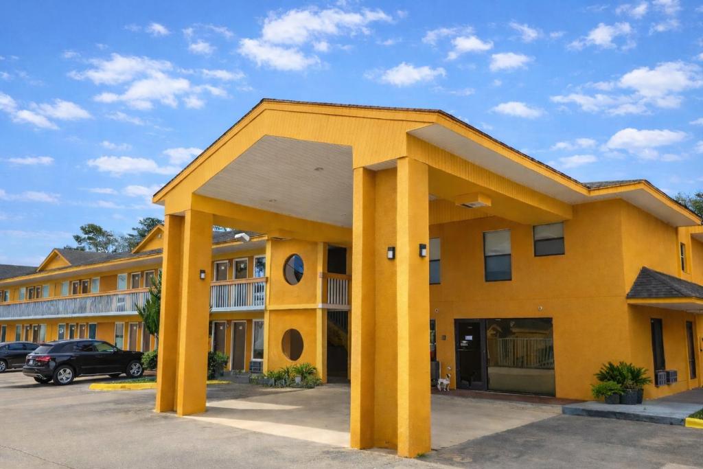 Americas Best Inn - Savannah I-95 photo