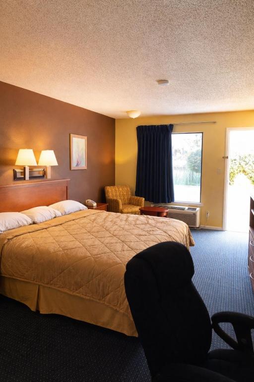 Americas Best Inn - Savannah I-95 photo
