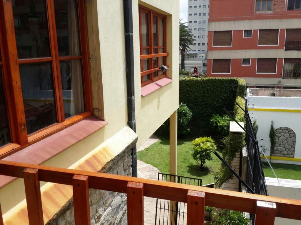EDIFICIO ÚNICO Mardel - Deptos Low Cost equipados 30 m de la costa y 350 m del centro Cerca de todo! - 