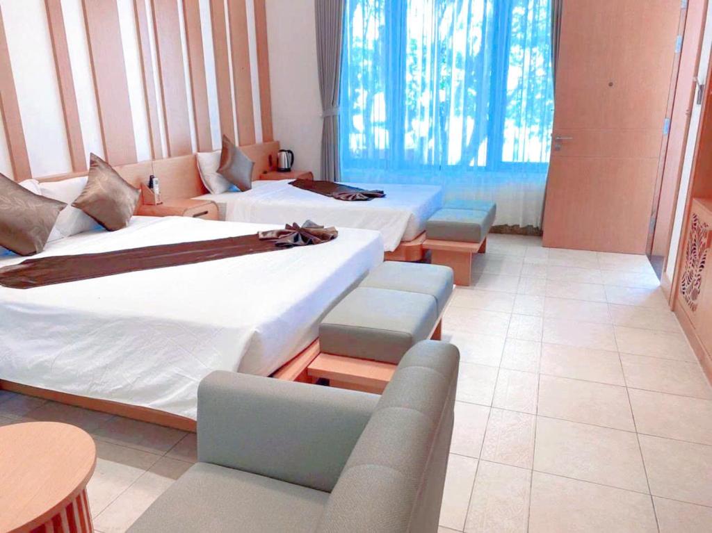 Phòng 3 Người Nhìn Ra Biển