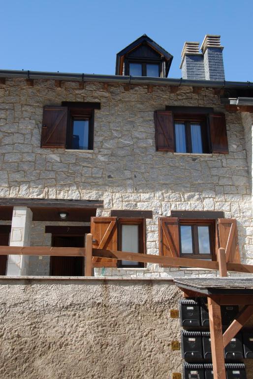 Torres de Vallibierna 7, Anciles – Updated 2022 Prices