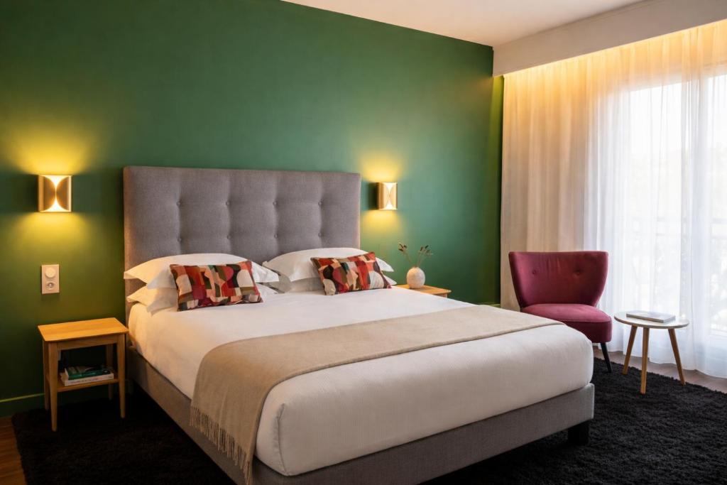 Cit'Hotel Logis De Brou, Bourg en Bresse RENOVE EN 2026 - Comfort Double Room With Balcony