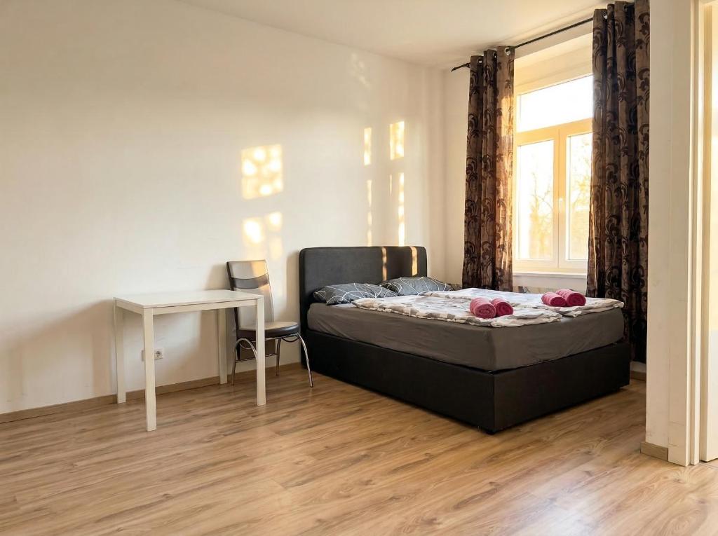 Comfortable 1BR & 1LR Apt Prime location of Vienna