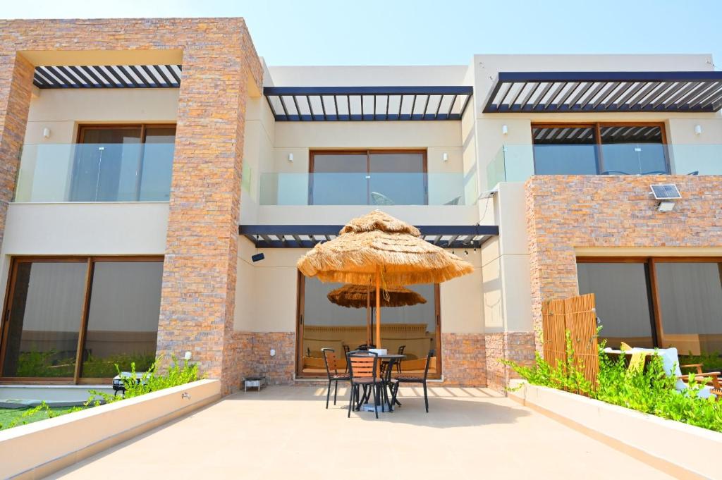 Sifah Beach Front Townhouse در مسقط