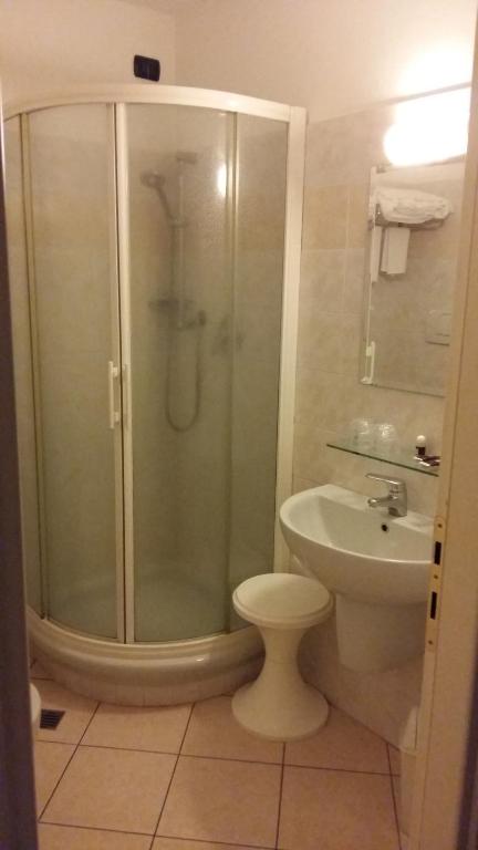 Koupelna v ubytování Hotel Cavour