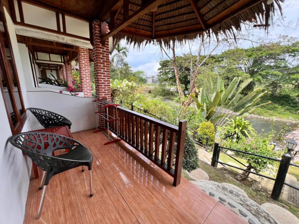 Asim Paris Guesthouse & jungle trekking - Budget Double Room