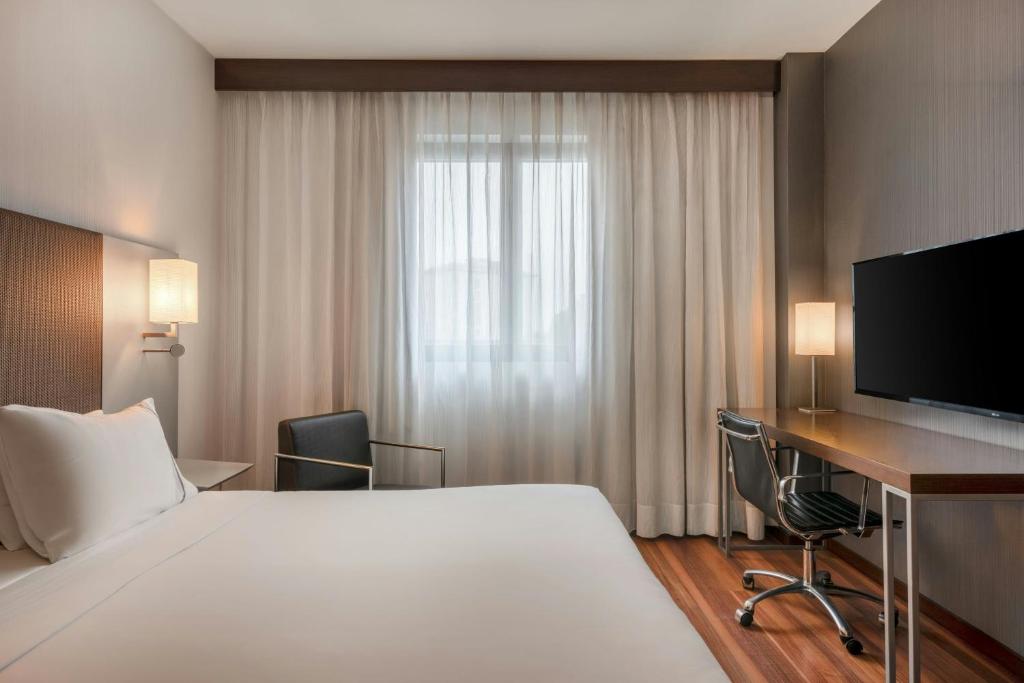 AC Hotel Padova by Marriott - Standard King Room, Guest Room, 1 King
