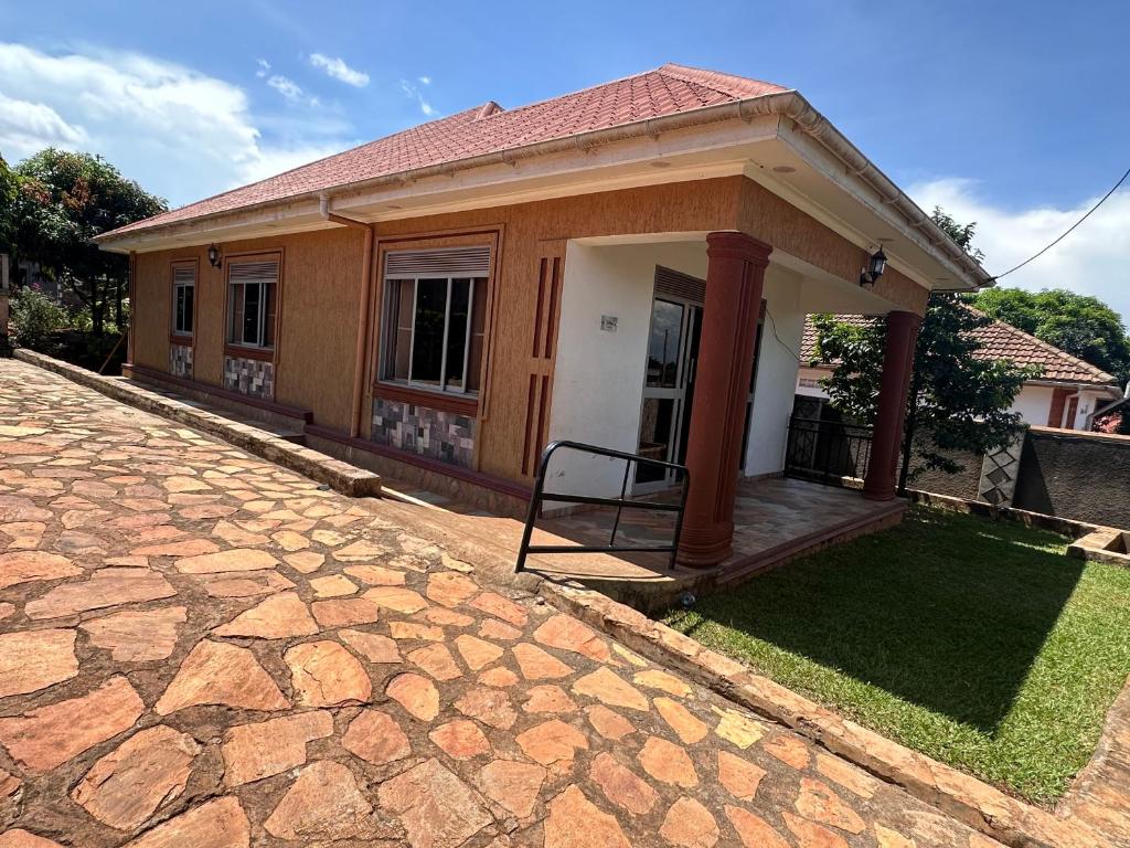 Blasto & Esita Cottages